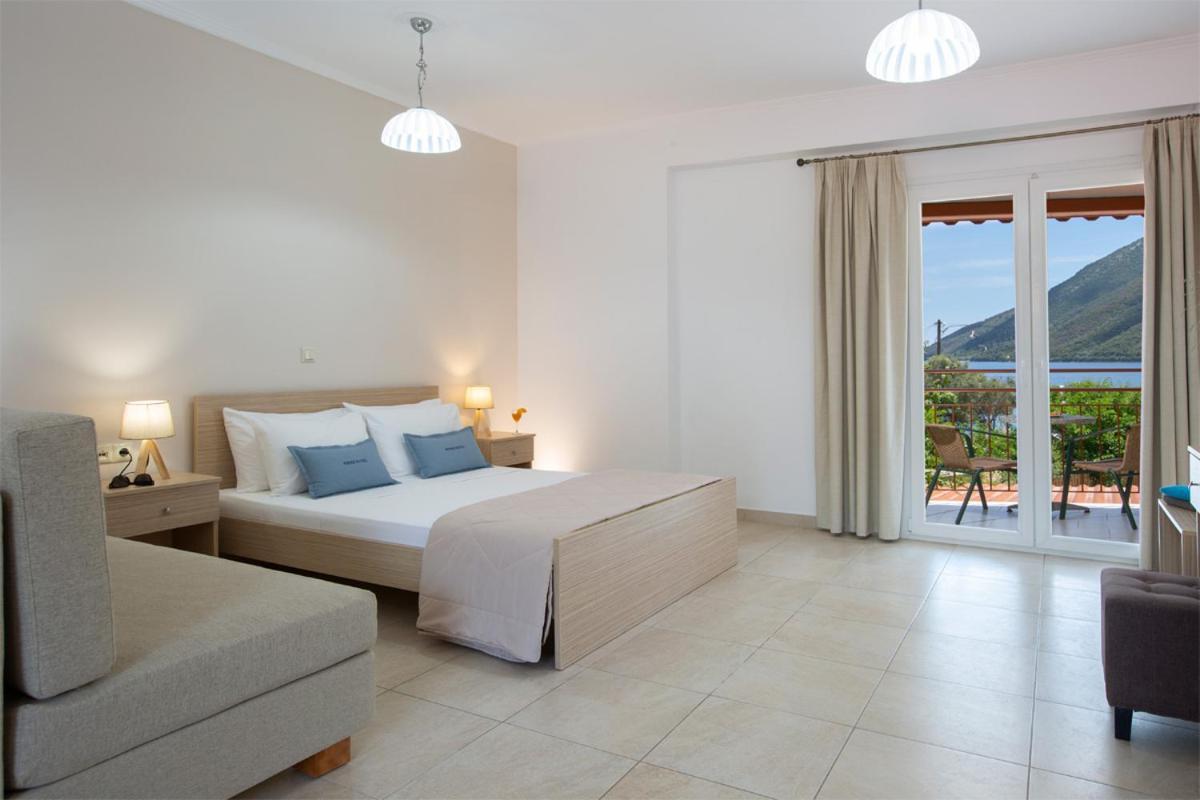 Menes Hotel Yénion 外观 照片